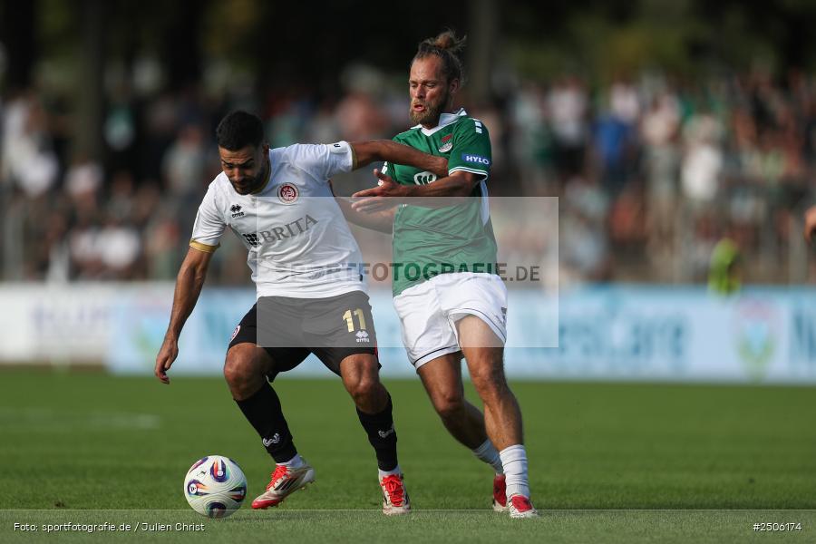 sport, action, Schweinfurt, Sachs-Stadion, SVW, SV Wehen Wiesbaden, Fussball, FCS, DFB, 4. Spieltag, 31.08.2025, 3. Liga, 1. FC Schweinfurt 1905 - Bild-ID: 2506174