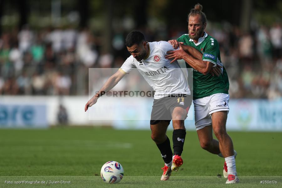 sport, action, Schweinfurt, Sachs-Stadion, SVW, SV Wehen Wiesbaden, Fussball, FCS, DFB, 4. Spieltag, 31.08.2025, 3. Liga, 1. FC Schweinfurt 1905 - Bild-ID: 2506176