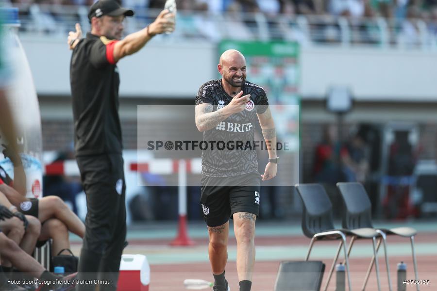 sport, action, Schweinfurt, Sachs-Stadion, SVW, SV Wehen Wiesbaden, Fussball, FCS, DFB, 4. Spieltag, 31.08.2025, 3. Liga, 1. FC Schweinfurt 1905 - Bild-ID: 2506185