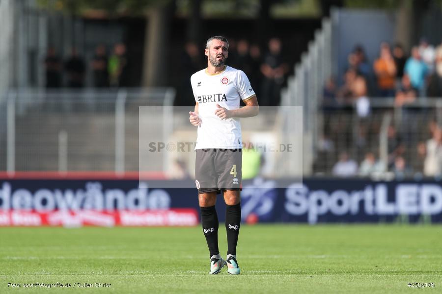 sport, action, Schweinfurt, Sachs-Stadion, SVW, SV Wehen Wiesbaden, Fussball, FCS, DFB, 4. Spieltag, 31.08.2025, 3. Liga, 1. FC Schweinfurt 1905 - Bild-ID: 2506198