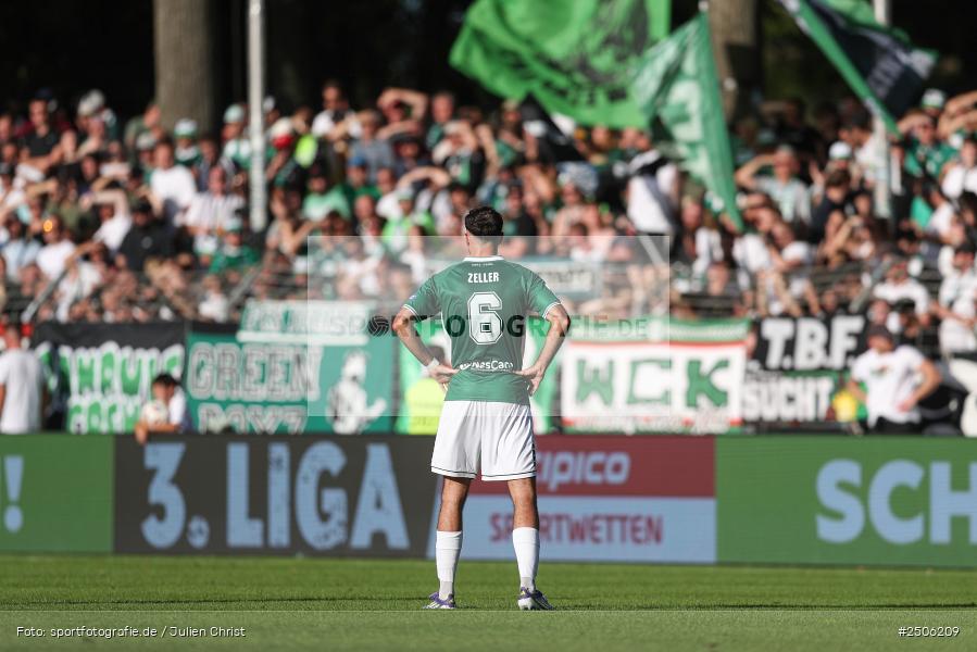 sport, action, Schweinfurt, Sachs-Stadion, SVW, SV Wehen Wiesbaden, Fussball, FCS, DFB, 4. Spieltag, 31.08.2025, 3. Liga, 1. FC Schweinfurt 1905 - Bild-ID: 2506209