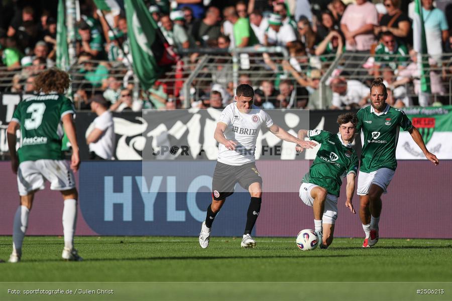sport, action, Schweinfurt, Sachs-Stadion, SVW, SV Wehen Wiesbaden, Fussball, FCS, DFB, 4. Spieltag, 31.08.2025, 3. Liga, 1. FC Schweinfurt 1905 - Bild-ID: 2506213
