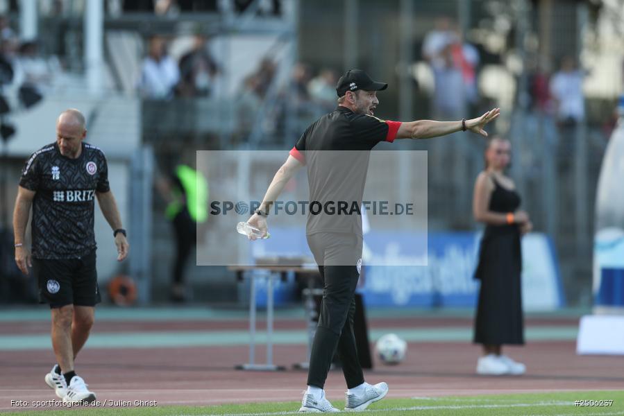 sport, action, Schweinfurt, Sachs-Stadion, SVW, SV Wehen Wiesbaden, Fussball, FCS, DFB, 4. Spieltag, 31.08.2025, 3. Liga, 1. FC Schweinfurt 1905 - Bild-ID: 2506237