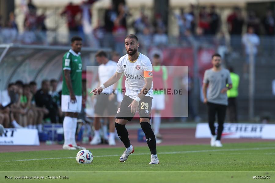 sport, action, Schweinfurt, Sachs-Stadion, SVW, SV Wehen Wiesbaden, Fussball, FCS, DFB, 4. Spieltag, 31.08.2025, 3. Liga, 1. FC Schweinfurt 1905 - Bild-ID: 2506253