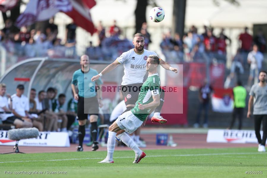 sport, action, Schweinfurt, Sachs-Stadion, SVW, SV Wehen Wiesbaden, Fussball, FCS, DFB, 4. Spieltag, 31.08.2025, 3. Liga, 1. FC Schweinfurt 1905 - Bild-ID: 2506255