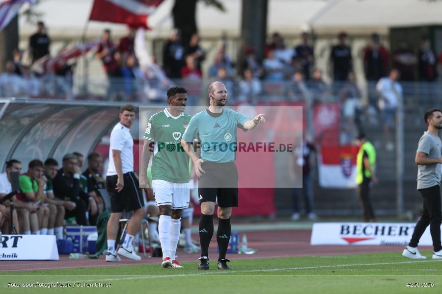 sport, action, Schweinfurt, Sachs-Stadion, SVW, SV Wehen Wiesbaden, Fussball, FCS, DFB, 4. Spieltag, 31.08.2025, 3. Liga, 1. FC Schweinfurt 1905 - Bild-ID: 2506256