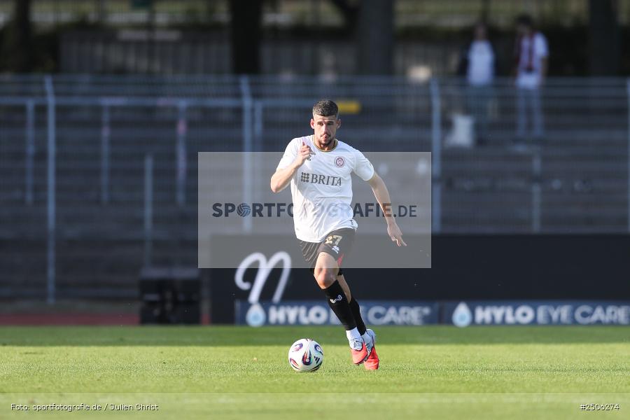sport, action, Schweinfurt, Sachs-Stadion, SVW, SV Wehen Wiesbaden, Fussball, FCS, DFB, 4. Spieltag, 31.08.2025, 3. Liga, 1. FC Schweinfurt 1905 - Bild-ID: 2506274