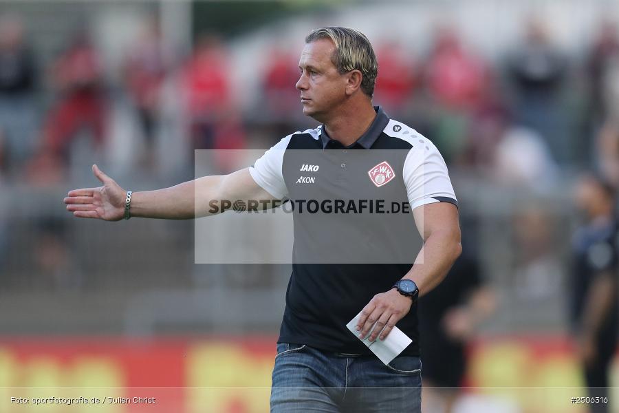 Stadion am Schönbusch, Aschaffenburg, 05.09.2025, sport, action, Fussball, BFV, 7. Spieltag, Regionalliga Bayern, FWK, SVA, FC Würzburger Kickers, SV Viktoria Aschaffenburg - Bild-ID: 2506316