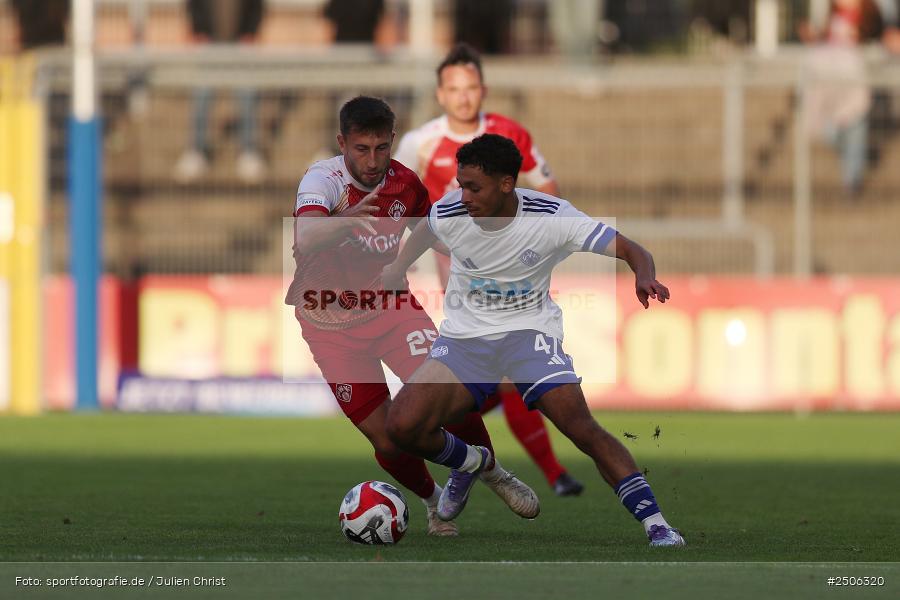 Stadion am Schönbusch, Aschaffenburg, 05.09.2025, sport, action, Fussball, BFV, 7. Spieltag, Regionalliga Bayern, FWK, SVA, FC Würzburger Kickers, SV Viktoria Aschaffenburg - Bild-ID: 2506320