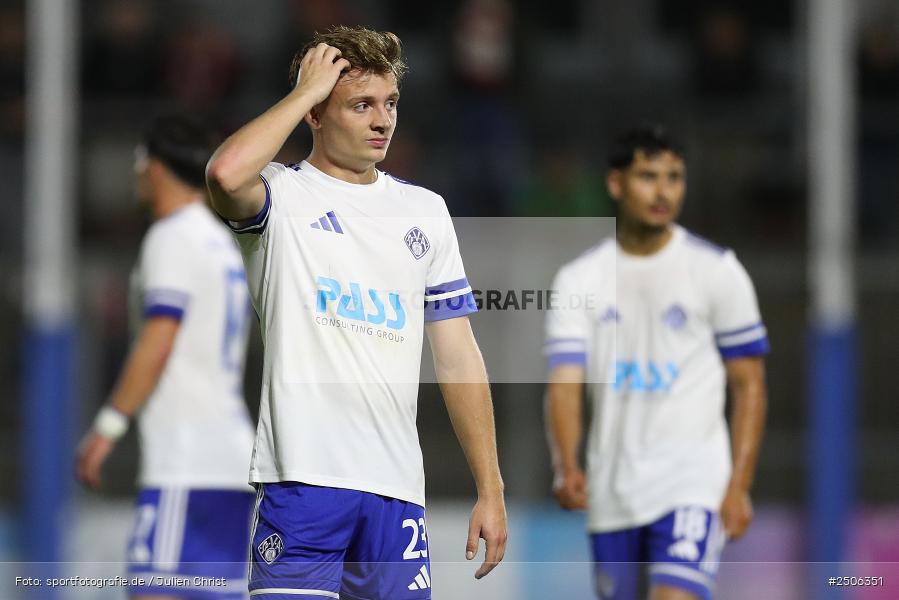 Stadion am Schönbusch, Aschaffenburg, 05.09.2025, sport, action, Fussball, BFV, 7. Spieltag, Regionalliga Bayern, FWK, SVA, FC Würzburger Kickers, SV Viktoria Aschaffenburg - Bild-ID: 2506351