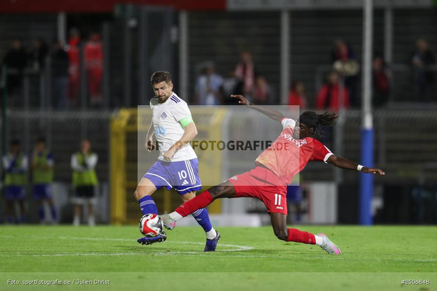 sport, action, Stadion am Schönbusch, SVA, SV Viktoria Aschaffenburg, Regionalliga Bayern, Fussball, FWK, FC Würzburger Kickers, BFV, Aschaffenburg, 7. Spieltag, 05.09.2025 - Bild-ID: 2506848