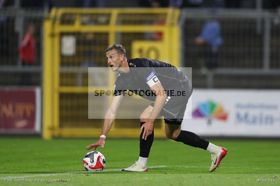 Stadion am Schönbusch, Aschaffenburg, 09.09.2025, sport, action, Fussball, BFV, Achtelfinale, Verbandspokal, FCS, SVA, 1. FC Schweinfurt 1905, SV Viktoria Aschaffenburg - Bild-ID: 2507946