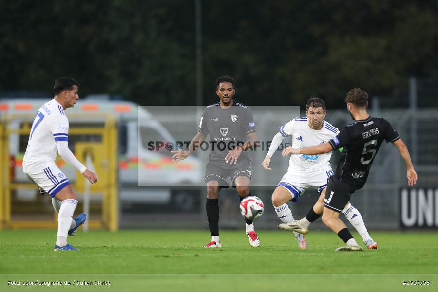 Stadion am Schönbusch, Aschaffenburg, 09.09.2025, sport, action, Fussball, BFV, Achtelfinale, Verbandspokal, FCS, SVA, 1. FC Schweinfurt 1905, SV Viktoria Aschaffenburg - Bild-ID: 2507958