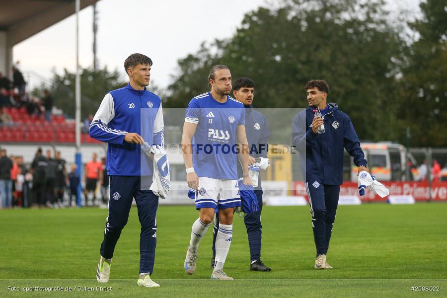 sport, action, Verbandspokal, Stadion am Schönbusch, SVA, SV Viktoria Aschaffenburg, Fussball, FCS, BFV, Aschaffenburg, Achtelfinale, 1. FC Schweinfurt 1905, 09.09.2025 - Bild-ID: 2508022