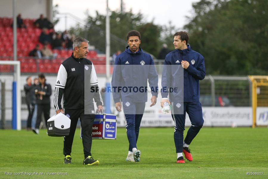 sport, action, Verbandspokal, Stadion am Schönbusch, SVA, SV Viktoria Aschaffenburg, Fussball, FCS, BFV, Aschaffenburg, Achtelfinale, 1. FC Schweinfurt 1905, 09.09.2025 - Bild-ID: 2508027