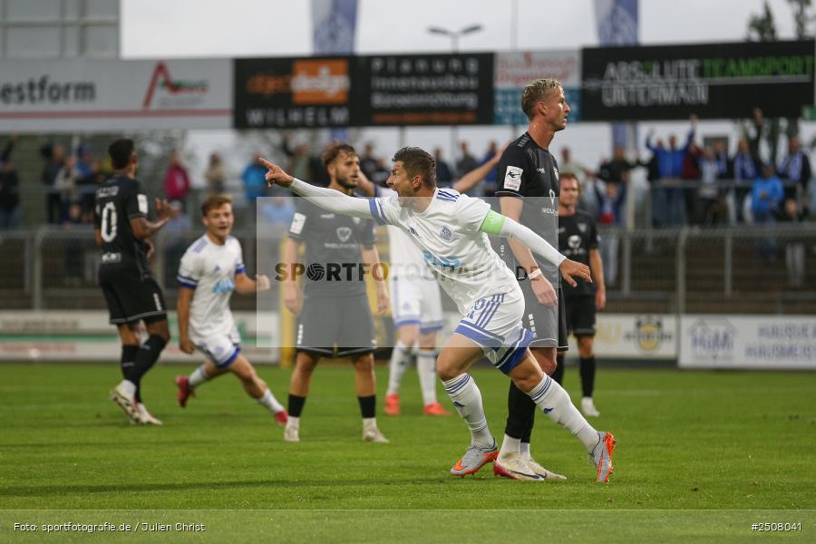 sport, action, Verbandspokal, Stadion am Schönbusch, SVA, SV Viktoria Aschaffenburg, Fussball, FCS, BFV, Aschaffenburg, Achtelfinale, 1. FC Schweinfurt 1905, 09.09.2025 - Bild-ID: 2508041