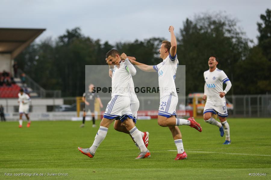 sport, action, Verbandspokal, Stadion am Schönbusch, SVA, SV Viktoria Aschaffenburg, Fussball, FCS, BFV, Aschaffenburg, Achtelfinale, 1. FC Schweinfurt 1905, 09.09.2025 - Bild-ID: 2508046