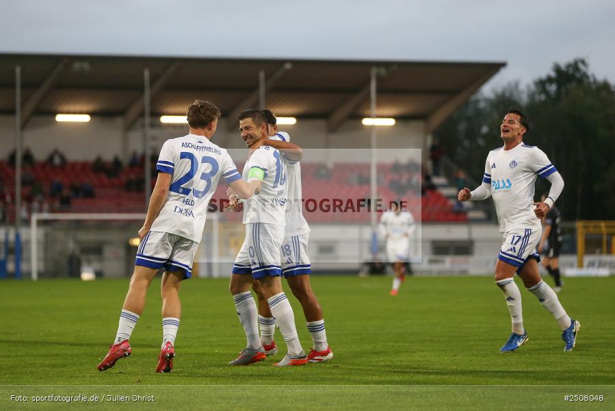 sport, action, Verbandspokal, Stadion am Schönbusch, SVA, SV Viktoria Aschaffenburg, Fussball, FCS, BFV, Aschaffenburg, Achtelfinale, 1. FC Schweinfurt 1905, 09.09.2025 - Bild-ID: 2508048