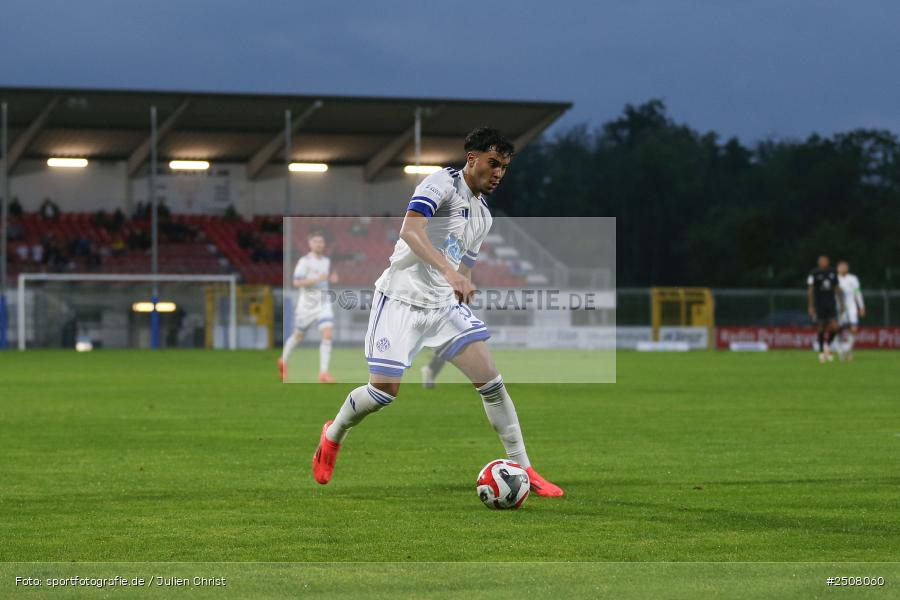 sport, action, Verbandspokal, Stadion am Schönbusch, SVA, SV Viktoria Aschaffenburg, Fussball, FCS, BFV, Aschaffenburg, Achtelfinale, 1. FC Schweinfurt 1905, 09.09.2025 - Bild-ID: 2508060