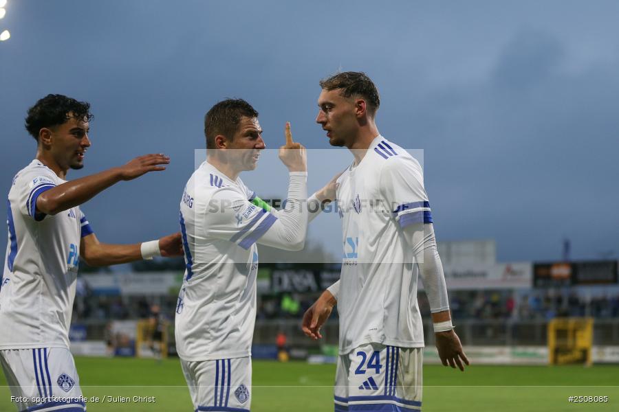 sport, action, Verbandspokal, Stadion am Schönbusch, SVA, SV Viktoria Aschaffenburg, Fussball, FCS, BFV, Aschaffenburg, Achtelfinale, 1. FC Schweinfurt 1905, 09.09.2025 - Bild-ID: 2508085
