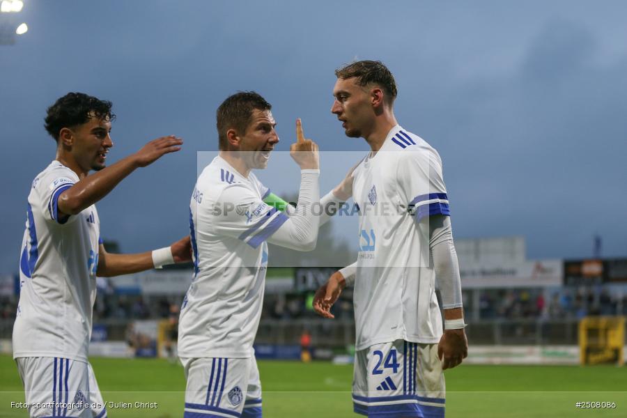 sport, action, Verbandspokal, Stadion am Schönbusch, SVA, SV Viktoria Aschaffenburg, Fussball, FCS, BFV, Aschaffenburg, Achtelfinale, 1. FC Schweinfurt 1905, 09.09.2025 - Bild-ID: 2508086