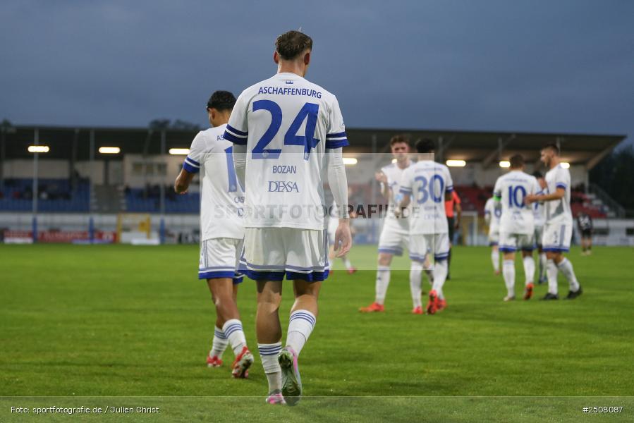 sport, action, Verbandspokal, Stadion am Schönbusch, SVA, SV Viktoria Aschaffenburg, Fussball, FCS, BFV, Aschaffenburg, Achtelfinale, 1. FC Schweinfurt 1905, 09.09.2025 - Bild-ID: 2508087