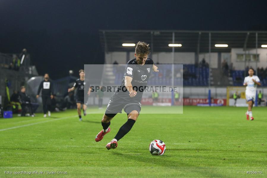 sport, action, Verbandspokal, Stadion am Schönbusch, SVA, SV Viktoria Aschaffenburg, Fussball, FCS, BFV, Aschaffenburg, Achtelfinale, 1. FC Schweinfurt 1905, 09.09.2025 - Bild-ID: 2508110