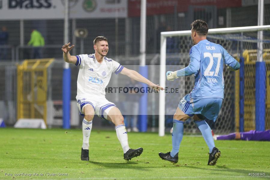 sport, action, Verbandspokal, Stadion am Schönbusch, SVA, SV Viktoria Aschaffenburg, Fussball, FCS, BFV, Aschaffenburg, Achtelfinale, 1. FC Schweinfurt 1905, 09.09.2025 - Bild-ID: 2508145