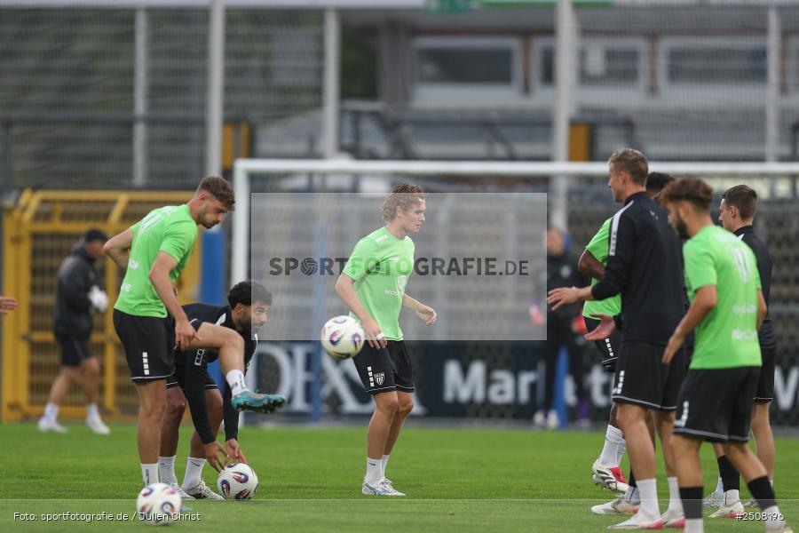 sport, action, Verbandspokal, Stadion am Schönbusch, SVA, SV Viktoria Aschaffenburg, Fussball, FCS, BFV, Aschaffenburg, Achtelfinale, 1. FC Schweinfurt 1905, 09.09.2025 - Bild-ID: 2508196