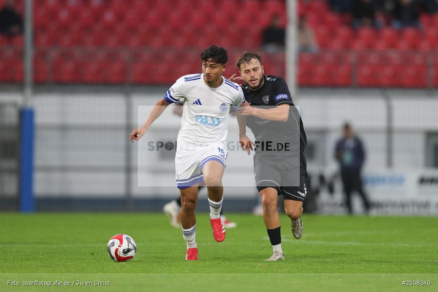 sport, action, Verbandspokal, Stadion am Schönbusch, SVA, SV Viktoria Aschaffenburg, Fussball, FCS, BFV, Aschaffenburg, Achtelfinale, 1. FC Schweinfurt 1905, 09.09.2025 - Bild-ID: 2508240