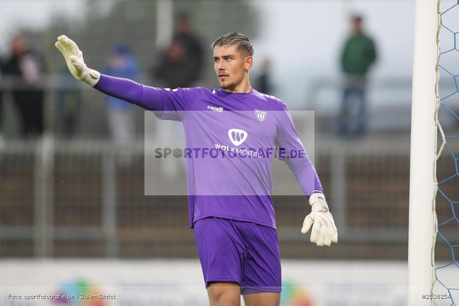 sport, action, Verbandspokal, Stadion am Schönbusch, SVA, SV Viktoria Aschaffenburg, Fussball, FCS, BFV, Aschaffenburg, Achtelfinale, 1. FC Schweinfurt 1905, 09.09.2025 - Bild-ID: 2508254