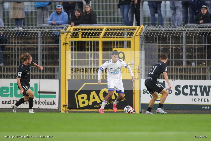sport, action, Verbandspokal, Stadion am Schönbusch, SVA, SV Viktoria Aschaffenburg, Fussball, FCS, BFV, Aschaffenburg, Achtelfinale, 1. FC Schweinfurt 1905, 09.09.2025 - Bild-ID: 2508259
