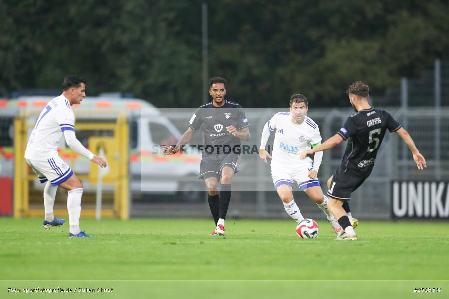 sport, action, Verbandspokal, Stadion am Schönbusch, SVA, SV Viktoria Aschaffenburg, Fussball, FCS, BFV, Aschaffenburg, Achtelfinale, 1. FC Schweinfurt 1905, 09.09.2025 - Bild-ID: 2508314