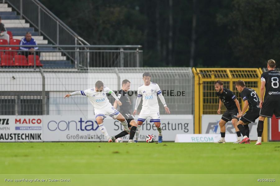sport, action, Verbandspokal, Stadion am Schönbusch, SVA, SV Viktoria Aschaffenburg, Fussball, FCS, BFV, Aschaffenburg, Achtelfinale, 1. FC Schweinfurt 1905, 09.09.2025 - Bild-ID: 2508323