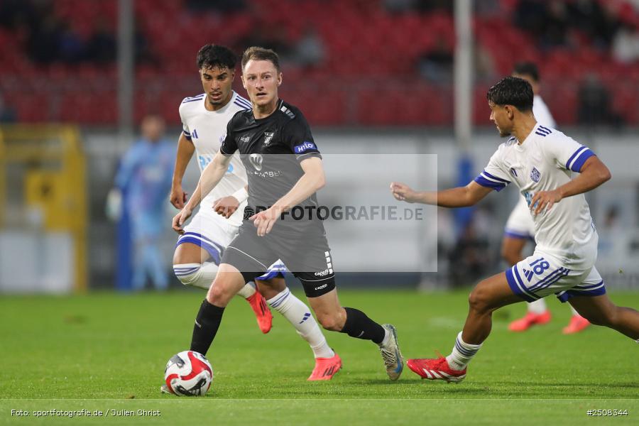 sport, action, Verbandspokal, Stadion am Schönbusch, SVA, SV Viktoria Aschaffenburg, Fussball, FCS, BFV, Aschaffenburg, Achtelfinale, 1. FC Schweinfurt 1905, 09.09.2025 - Bild-ID: 2508344