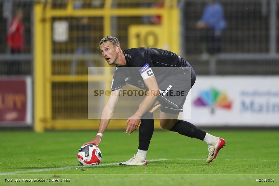 sport, action, Verbandspokal, Stadion am Schönbusch, SVA, SV Viktoria Aschaffenburg, Fussball, FCS, BFV, Aschaffenburg, Achtelfinale, 1. FC Schweinfurt 1905, 09.09.2025 - Bild-ID: 2508358
