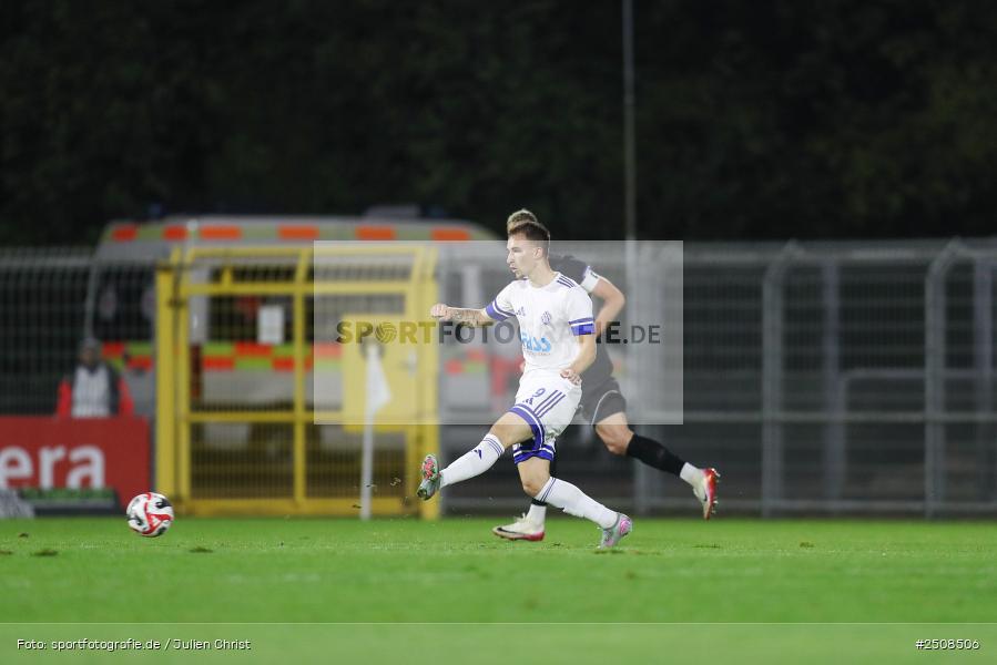 sport, action, Verbandspokal, Stadion am Schönbusch, SVA, SV Viktoria Aschaffenburg, Fussball, FCS, BFV, Aschaffenburg, Achtelfinale, 1. FC Schweinfurt 1905, 09.09.2025 - Bild-ID: 2508506