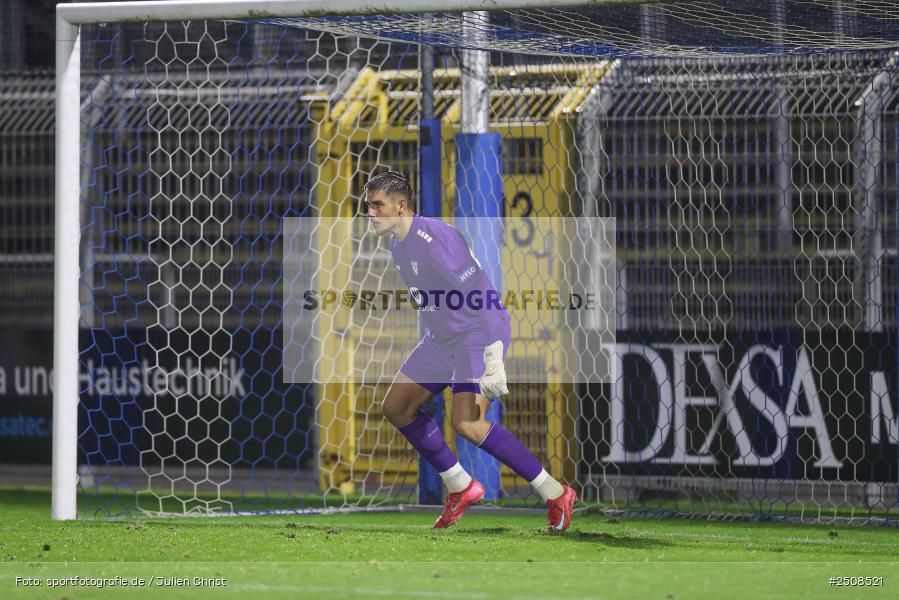 sport, action, Verbandspokal, Stadion am Schönbusch, SVA, SV Viktoria Aschaffenburg, Fussball, FCS, BFV, Aschaffenburg, Achtelfinale, 1. FC Schweinfurt 1905, 09.09.2025 - Bild-ID: 2508521