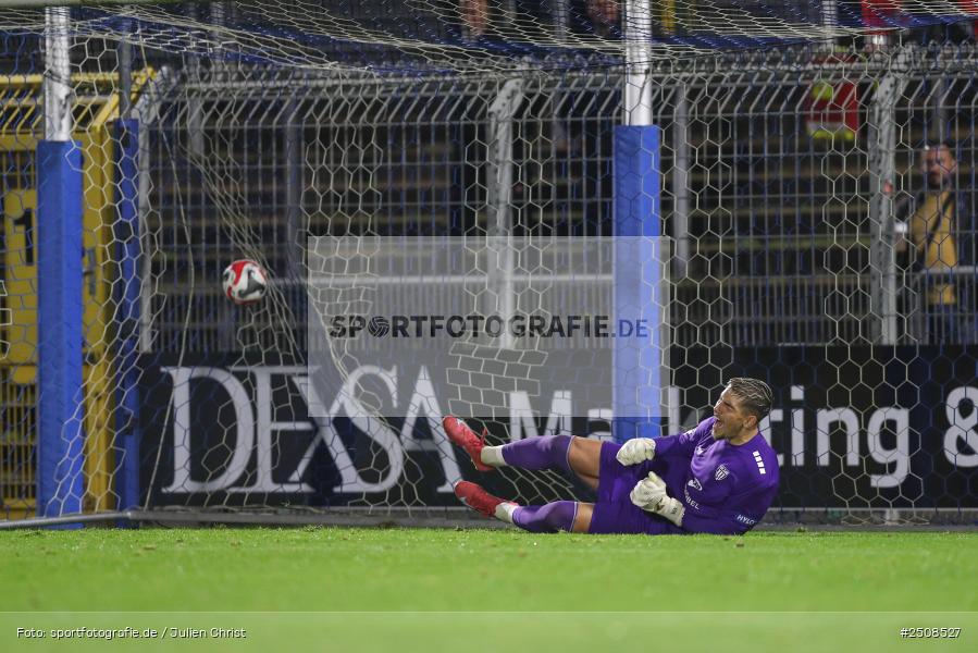 sport, action, Verbandspokal, Stadion am Schönbusch, SVA, SV Viktoria Aschaffenburg, Fussball, FCS, BFV, Aschaffenburg, Achtelfinale, 1. FC Schweinfurt 1905, 09.09.2025 - Bild-ID: 2508527