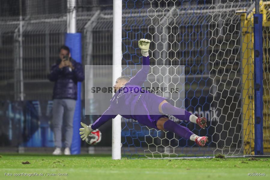 sport, action, Verbandspokal, Stadion am Schönbusch, SVA, SV Viktoria Aschaffenburg, Fussball, FCS, BFV, Aschaffenburg, Achtelfinale, 1. FC Schweinfurt 1905, 09.09.2025 - Bild-ID: 2508540