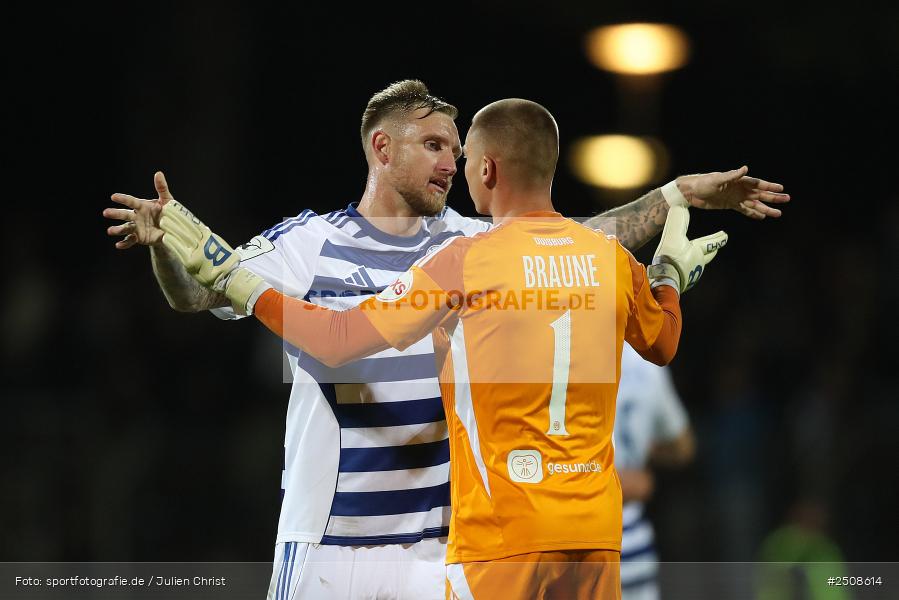 Sachs-Stadion, Schweinfurt, 16.09.2025, sport, action, Fussball, DFB, 6. Spieltag, 3. Liga, MSV, FCS, MSV Duisburg, 1. FC Schweinfurt 1905 - Bild-ID: 2508614