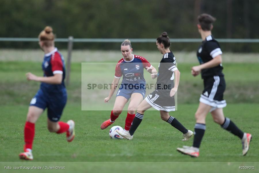 sport, action, Sportgelände, Hiscox Bezirkspokal Unterfranken, Fussball, FVgg Kickers Aschaffenburg, FVG, FFC Adelsberg-Karsbach, FFC, BFV, Adelsberg, Achtelfinale, 17.09.2025 - Bild-ID: 2509012