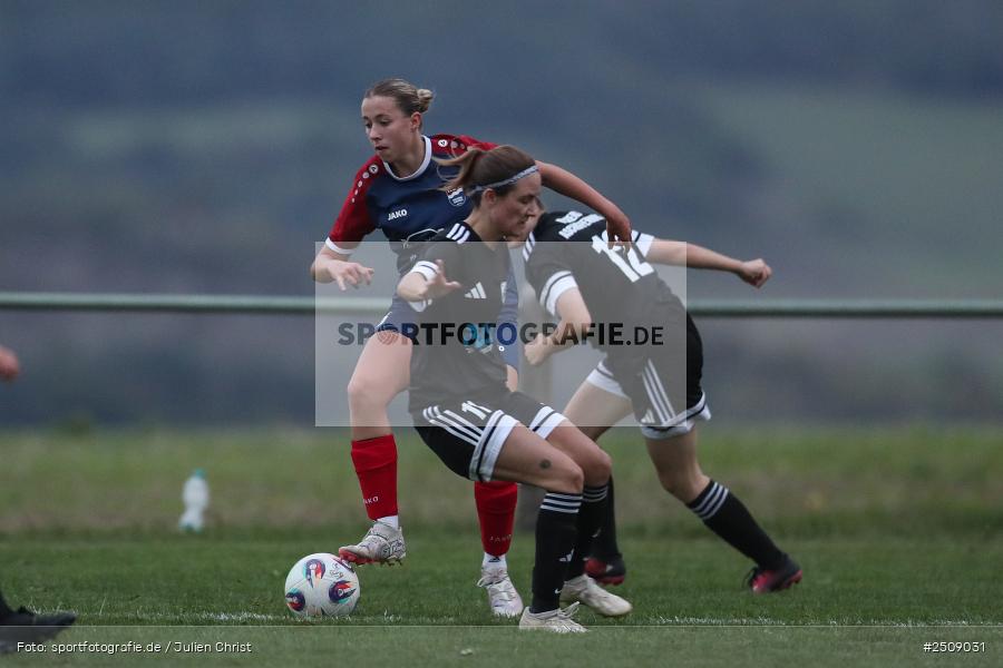 sport, action, Sportgelände, Hiscox Bezirkspokal Unterfranken, Fussball, FVgg Kickers Aschaffenburg, FVG, FFC Adelsberg-Karsbach, FFC, BFV, Adelsberg, Achtelfinale, 17.09.2025 - Bild-ID: 2509031