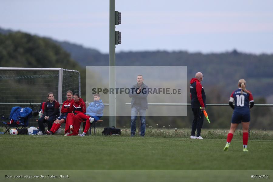 sport, action, Sportgelände, Hiscox Bezirkspokal Unterfranken, Fussball, FVgg Kickers Aschaffenburg, FVG, FFC Adelsberg-Karsbach, FFC, BFV, Adelsberg, Achtelfinale, 17.09.2025 - Bild-ID: 2509052