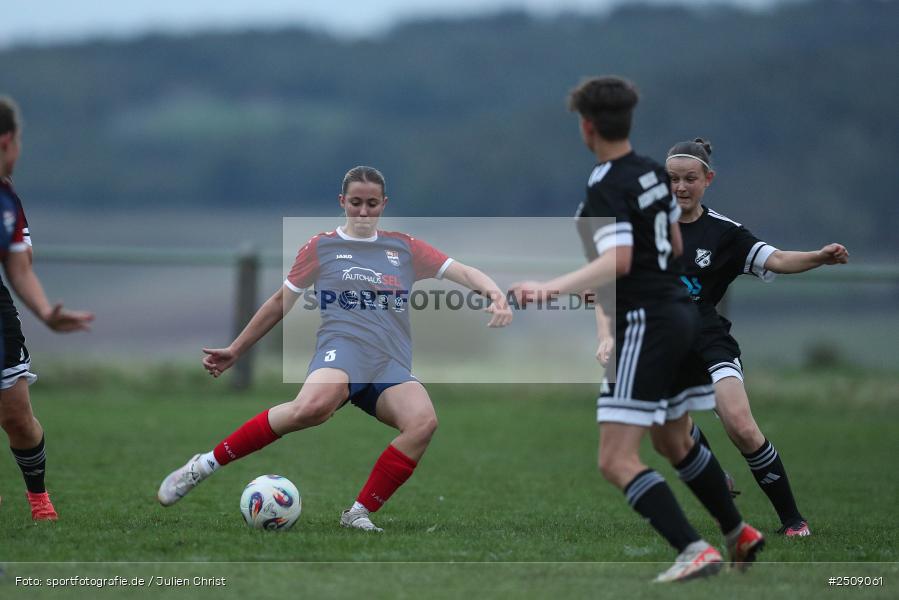 sport, action, Sportgelände, Hiscox Bezirkspokal Unterfranken, Fussball, FVgg Kickers Aschaffenburg, FVG, FFC Adelsberg-Karsbach, FFC, BFV, Adelsberg, Achtelfinale, 17.09.2025 - Bild-ID: 2509061