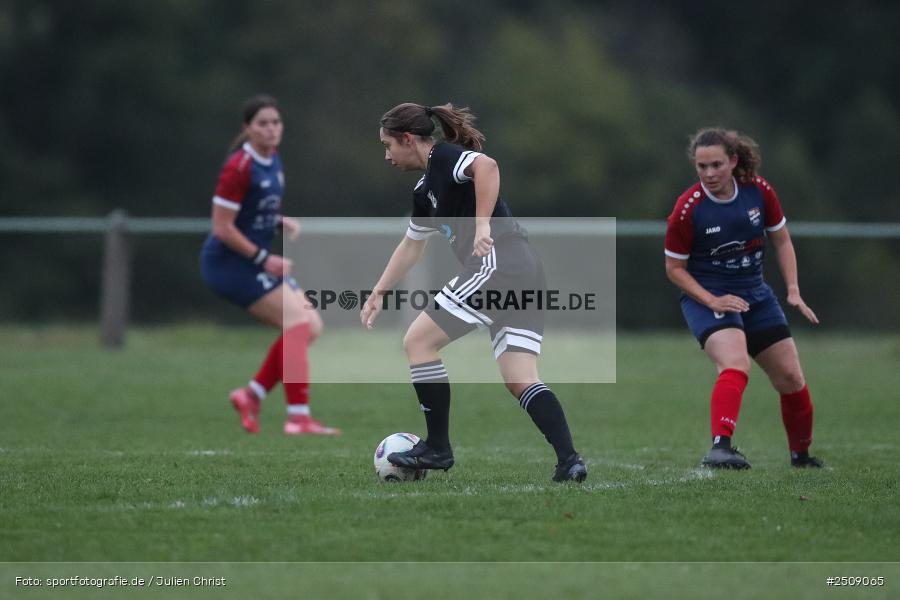 sport, action, Sportgelände, Hiscox Bezirkspokal Unterfranken, Fussball, FVgg Kickers Aschaffenburg, FVG, FFC Adelsberg-Karsbach, FFC, BFV, Adelsberg, Achtelfinale, 17.09.2025 - Bild-ID: 2509065
