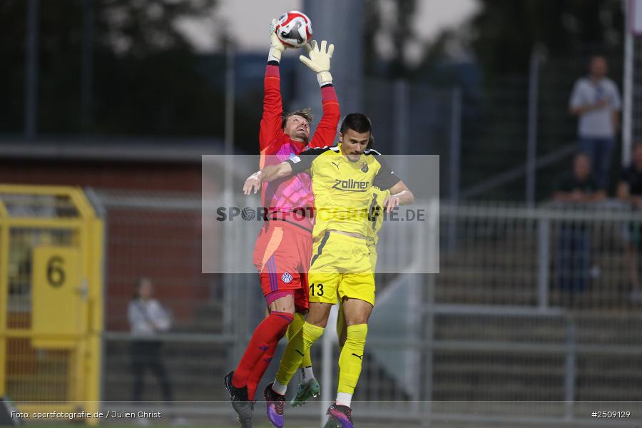 Stadion am Schönbusch, Aschaffenburg, 19.09.2025, sport, action, Fussball, BFV, 9. Spieltag, Regionalliga Bayern, DJK, SVA, DJK Vilzing, SV Viktoria Aschaffenburg - Bild-ID: 2509129