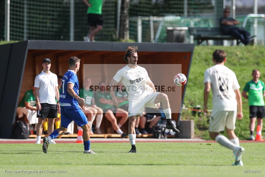 sport, action, TuS 1893 Aschaffenburg-Leider, TUS, Landesliga Nordwest, Fussball, FCB, Dr. Hans Weiß Sportpark, Bad Kissingen, BFV, 20.09.2025, 12. Spieltag, 1. FC 06 Bad Kissingen - Bild-ID: 2509203