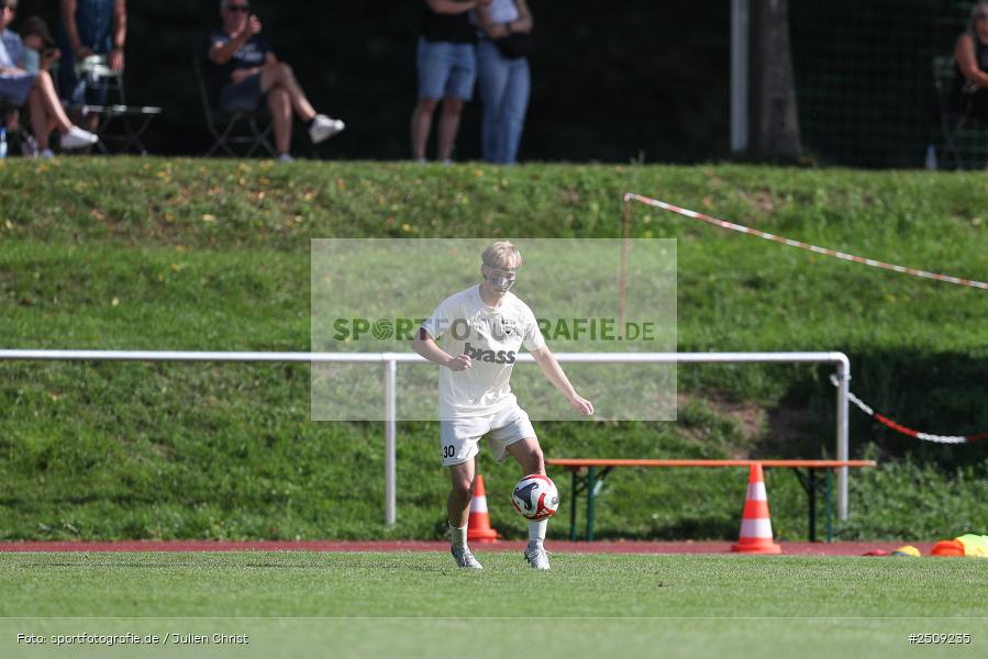 sport, action, TuS 1893 Aschaffenburg-Leider, TUS, Landesliga Nordwest, Fussball, FCB, Dr. Hans Weiß Sportpark, Bad Kissingen, BFV, 20.09.2025, 12. Spieltag, 1. FC 06 Bad Kissingen - Bild-ID: 2509235