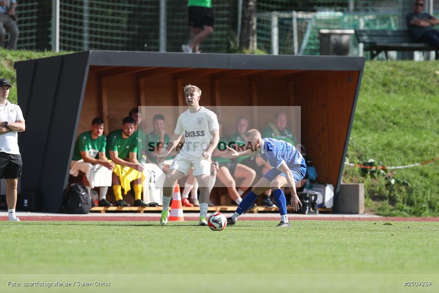 sport, action, TuS 1893 Aschaffenburg-Leider, TUS, Landesliga Nordwest, Fussball, FCB, Dr. Hans Weiß Sportpark, Bad Kissingen, BFV, 20.09.2025, 12. Spieltag, 1. FC 06 Bad Kissingen - Bild-ID: 2509239